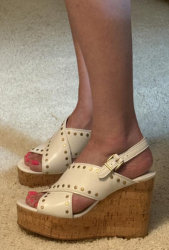 Review Thumbnail Image 0 243646900