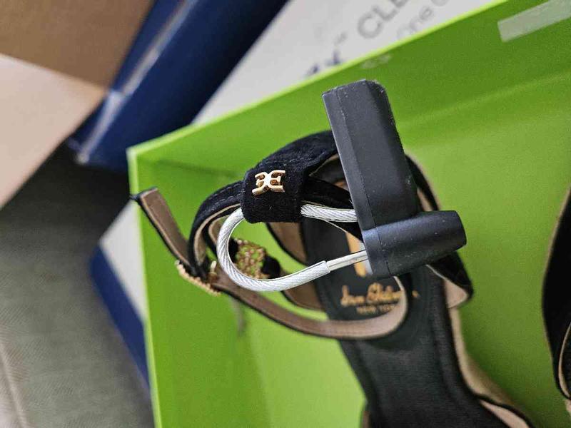 Review Thumbnail Image 0 250148815