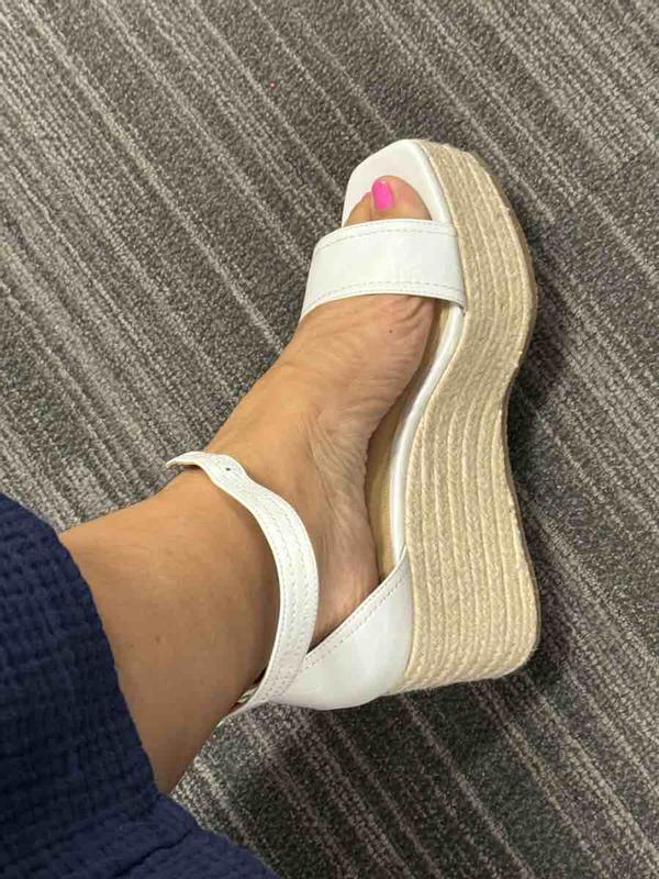 Review Thumbnail Image 1 243593838