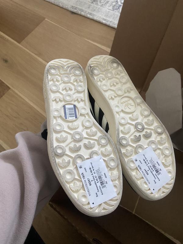 I was sent a used shoe and then a different shoe