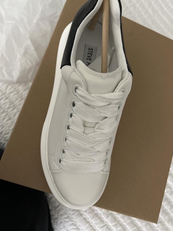 Customer photo for "Love this sneaker shoes from Steven Maiden"