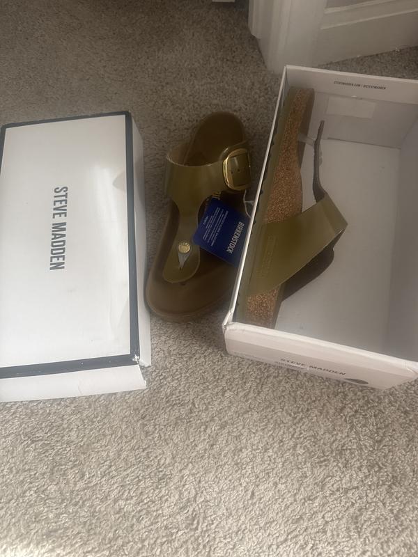 Poor quality packaging and merchandise.