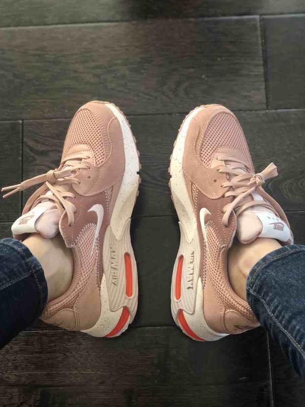 Nike sale nude sneakers