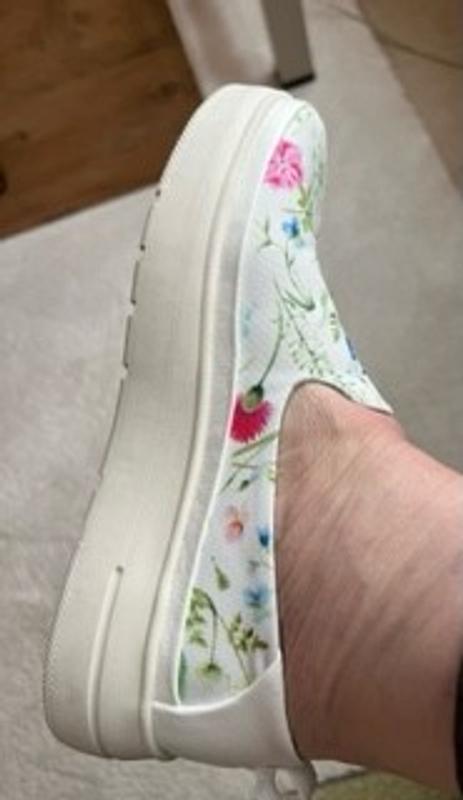 Review Thumbnail Image 1 216725136