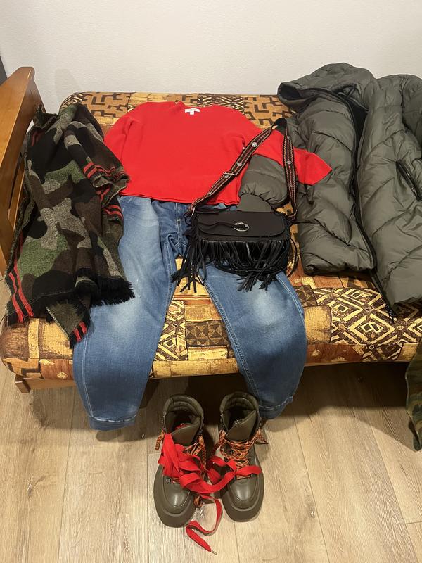 Review Thumbnail Image 0 238085292