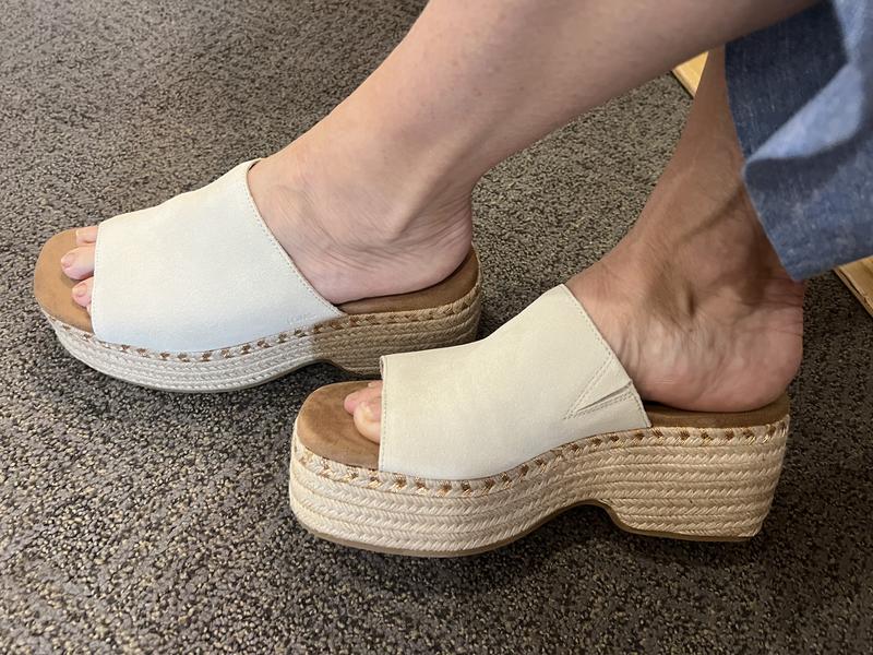 Review Thumbnail Image 0 241542337