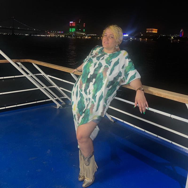 Review Thumbnail Image 0 226680507