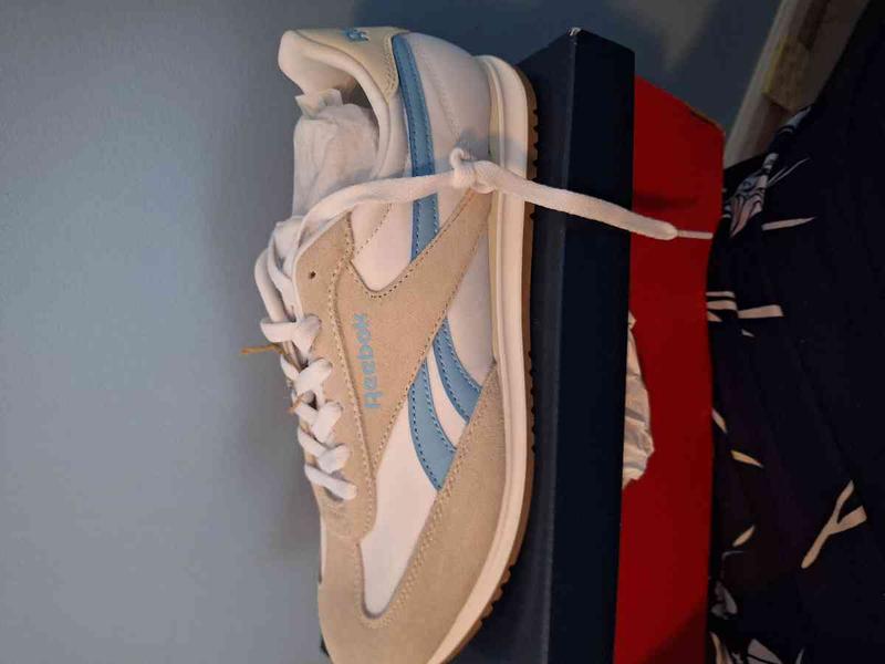 Review Thumbnail Image 0 244282638