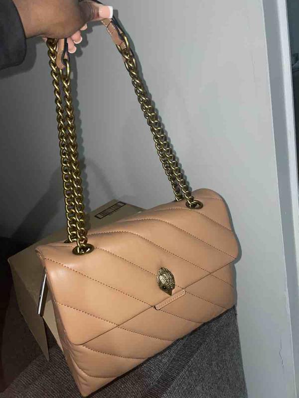 Review Thumbnail Image 0 215810905