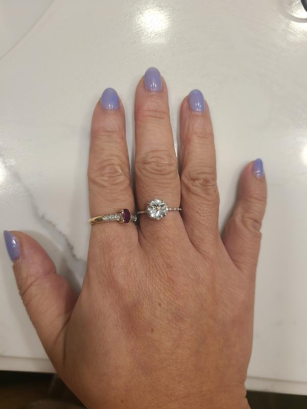 Review Thumbnail Image 0 220950451