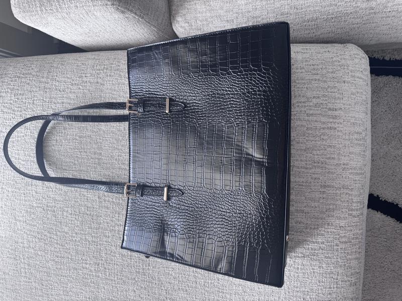 Customer photo for "Received a FAKE BEIS Tote"