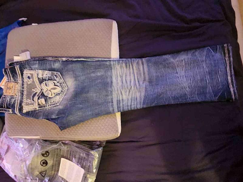 Review Thumbnail Image 0 237961813