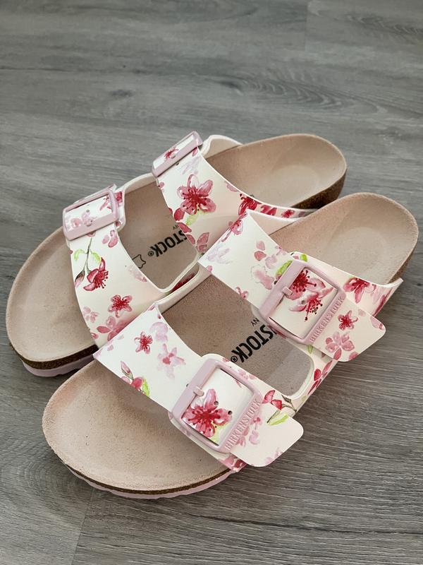 Customer photo for "Unique design & super cute!"
