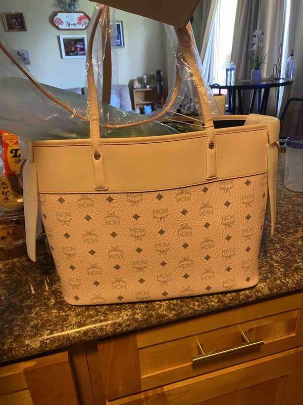 Review Thumbnail Image 0 225927584