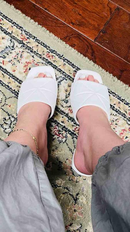 Review Thumbnail Image 0 233800317