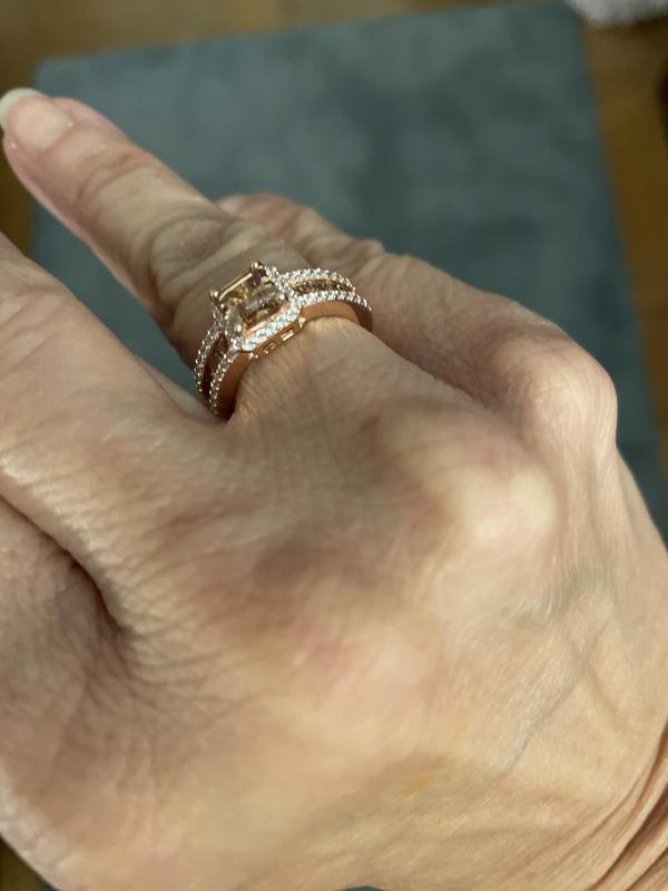 Niecy love’s the Brown Princess Ring