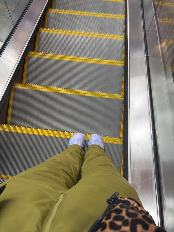 Review Thumbnail Image 0 248568901