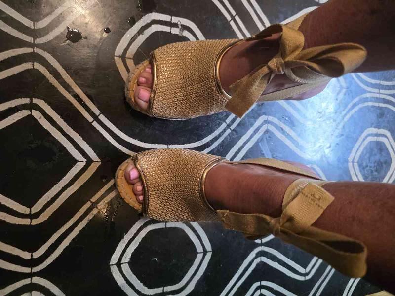 Review Thumbnail Image 0 242645762