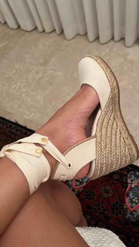 Review Thumbnail Image 0 216586948