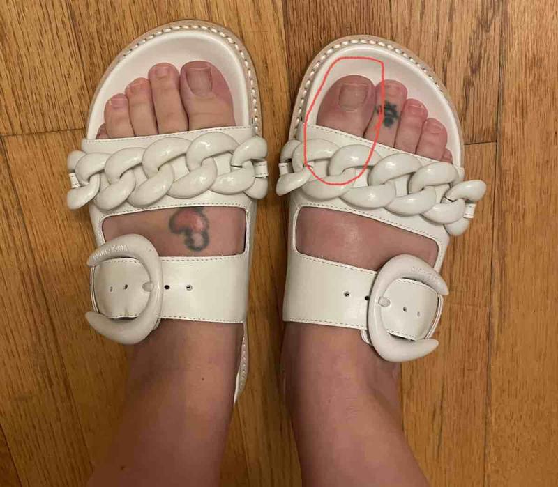 one shoe made different?? (size 5.5)