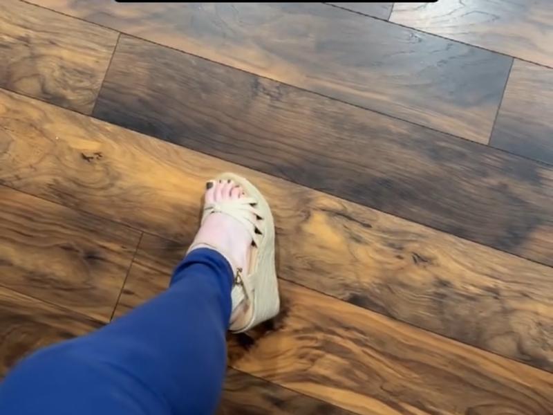 Review Thumbnail Image 0 229770876