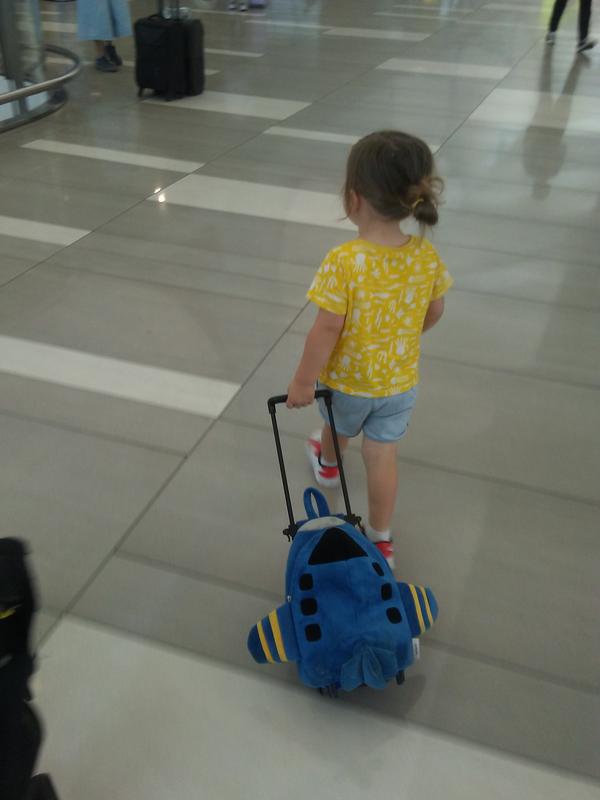 Cutest way to travel with kids!!