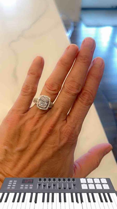 Review Thumbnail Image 1 237911964