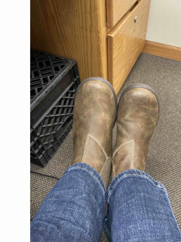 Customer photo for "size 8"