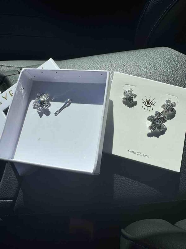 Review Thumbnail Image 0 245378526