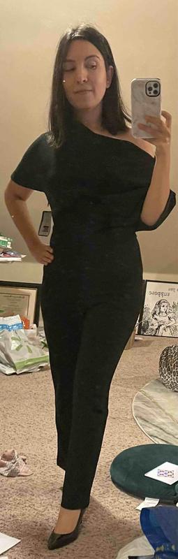 Dark colors can be worn without shapewear.