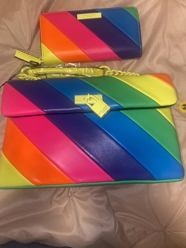 Review Thumbnail Image 0 225652583