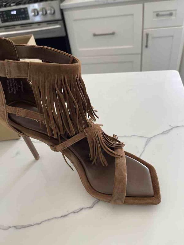 Review Thumbnail Image 1 243876923