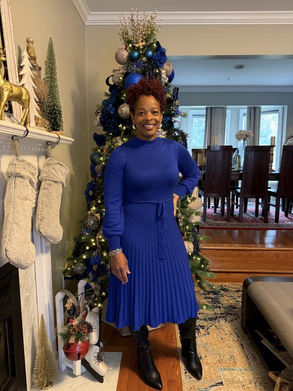 Customer photo for "Vibrant, Very Flattering, and Beautiful Dress"