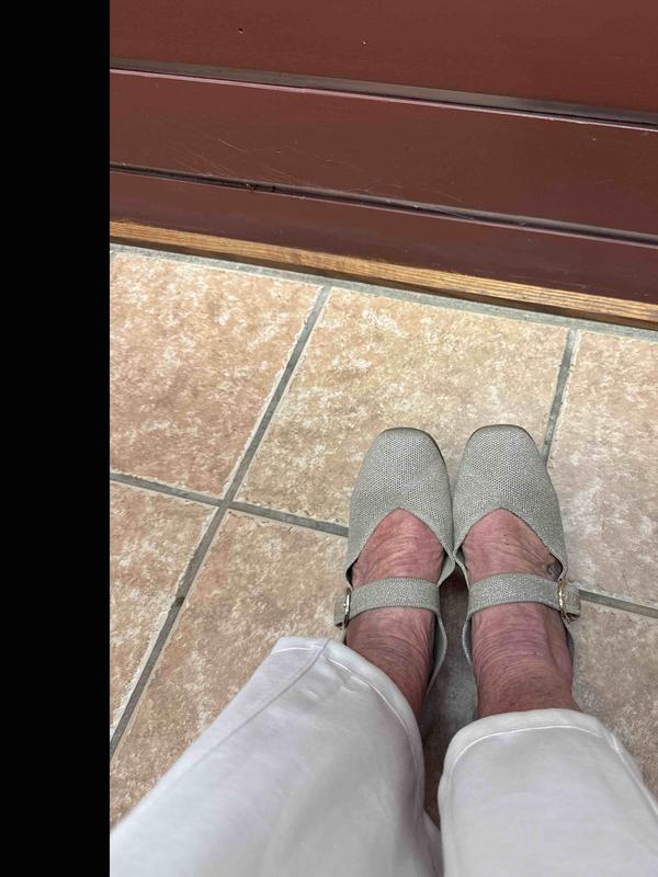 Review Thumbnail Image 0 249611836