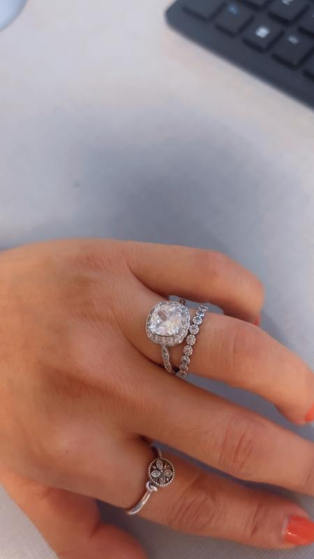 Review Thumbnail Image 0 246502181