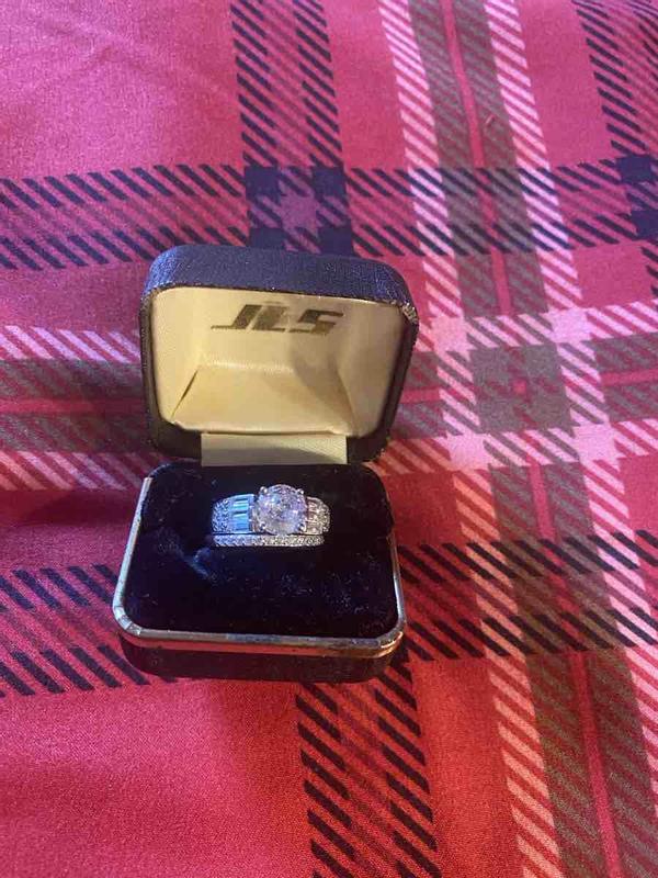 Review Thumbnail Image 0 246018673