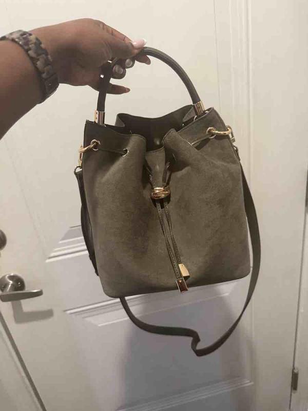 Review Thumbnail Image 0 244840675