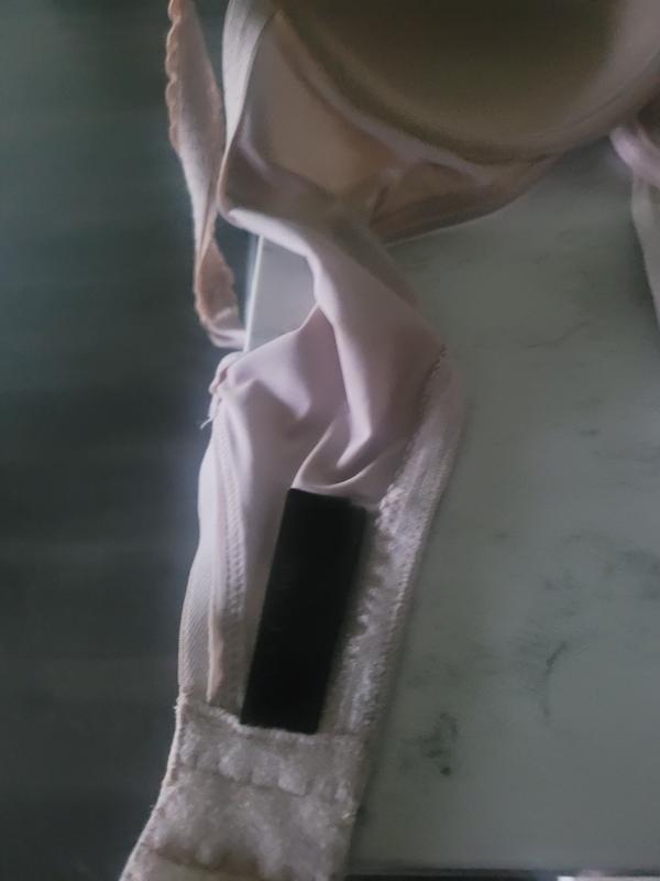 Customer photo for "Elastic band breaks"