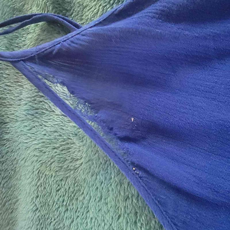 Dress ripped within first hour