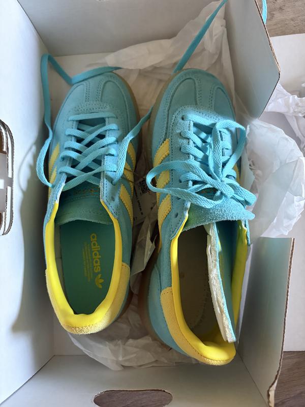 Customer photo for "Nice color, clearly Returned, Not New Condition"