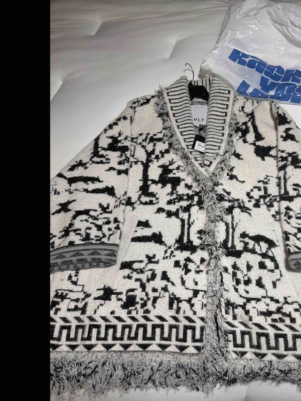 Review Thumbnail Image 0 248011388