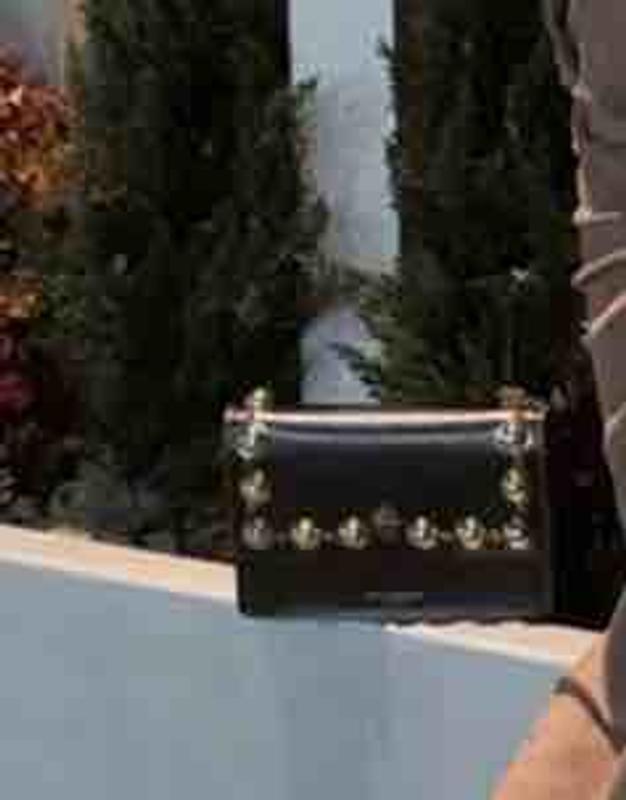 Review Thumbnail Image 0 244148600