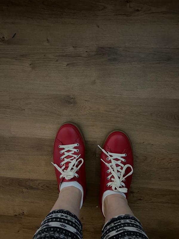 Very nice sneakers with great support.