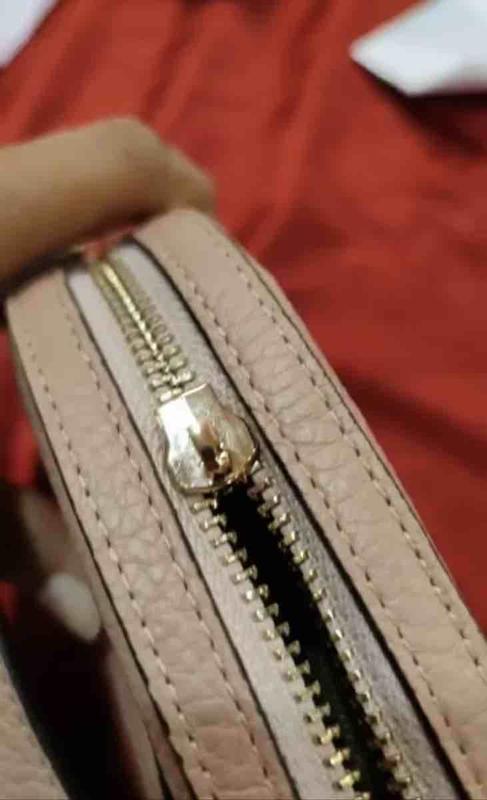 zipper broke in one use