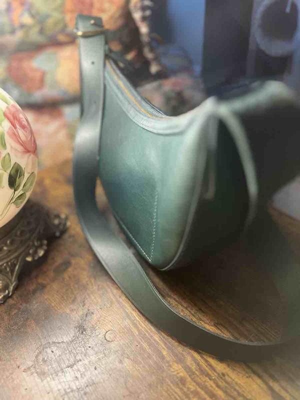 Review Thumbnail Image 0 244977960