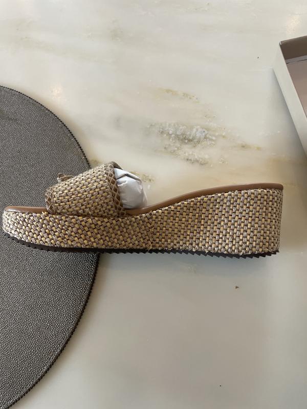 Review Thumbnail Image 0 241044119