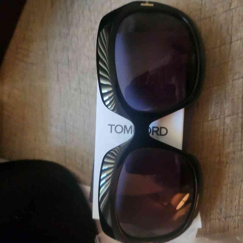 Review Thumbnail Image 0 249763974