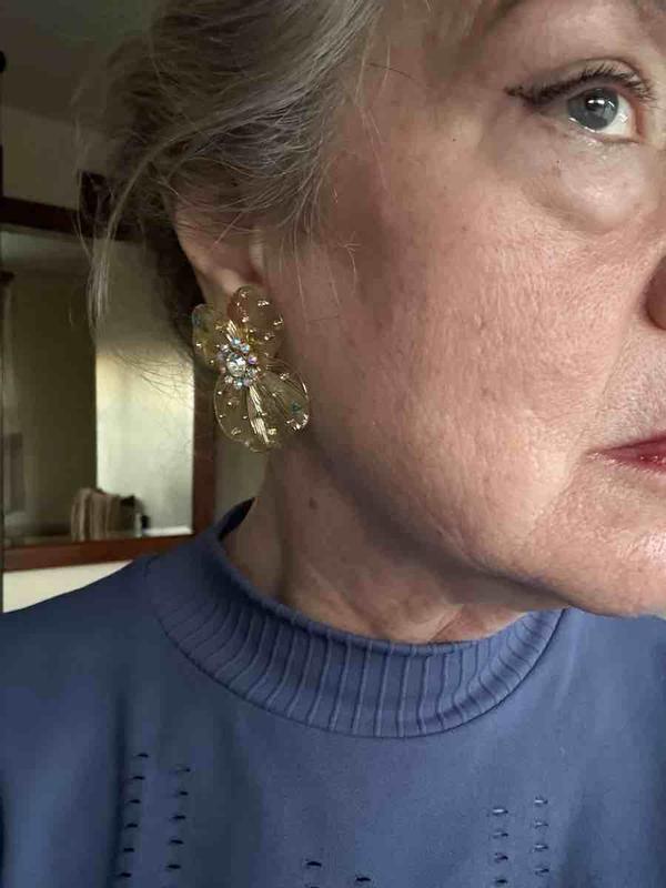 Review Thumbnail Image 0 245670385