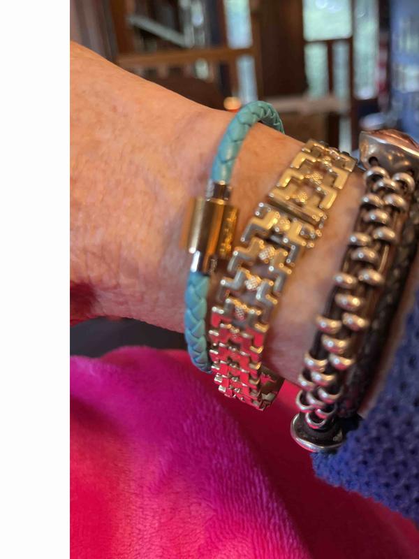 Review Thumbnail Image 0 226118861