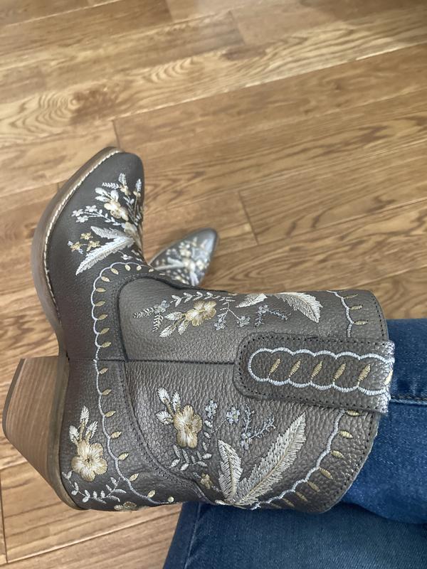 Customer photo for "Gorgeous and Comfortable"